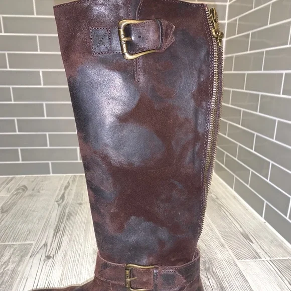 Women’s Donald J Pliner Vintage suede boots - Picture 7 of 15